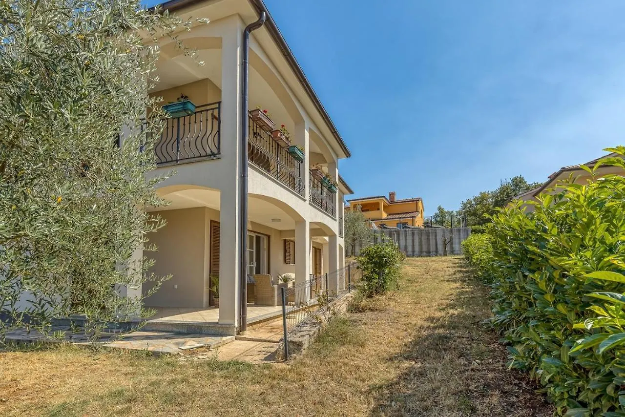 Apartment Oliva Radmani Poreč